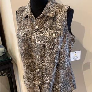 Blouse lovely & new